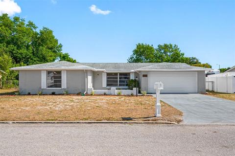 7900 Hawthorn Dr, Port Richey, FL 34668