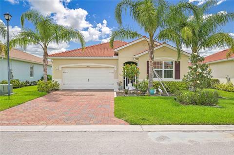 3435 Gold Flower St, Alva, FL 33920