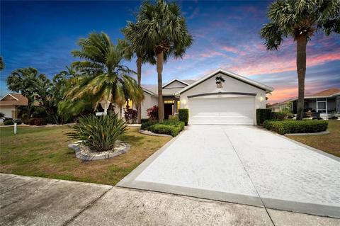 2205 Preservation Green Ct, Sun City Center, FL 33573