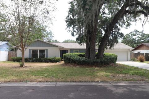 307 Greenview Dr, Brandon, FL 33510