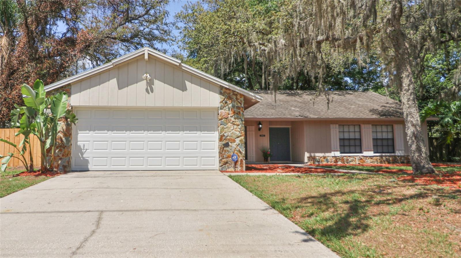 3901 Applegate Cir, Brandon, FL 33511 photo 1