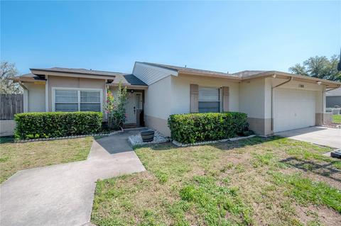 17627 Whistling Ln, Lutz, FL 33549