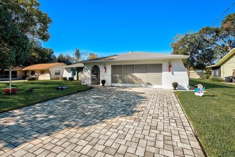 11269 Captain Dr, Spring Hill, FL 34608