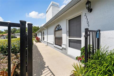 23305 Club Villas Dr, Land O Lakes, FL 34639