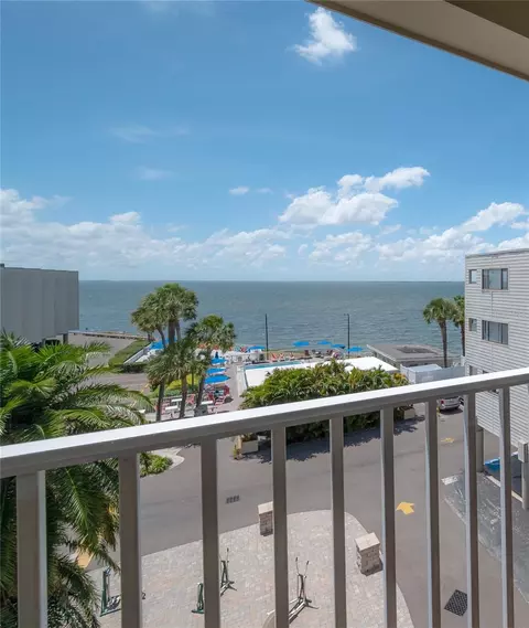 2506 N Rocky Point Dr #459, Tampa, FL 33607