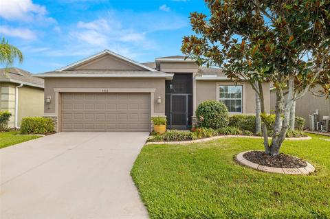 9953 Gap Wedge Dr, San Antonio, FL 33576