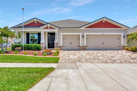 1015 Lee Shore St, Valrico, FL 33594