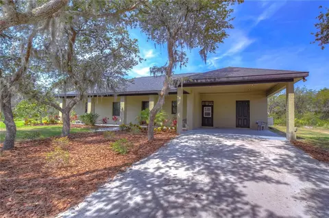 8806 Sugarsand Ln, Wimauma, FL 33598