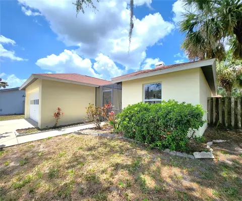 6912 44th Ct E, Sarasota, FL 34243