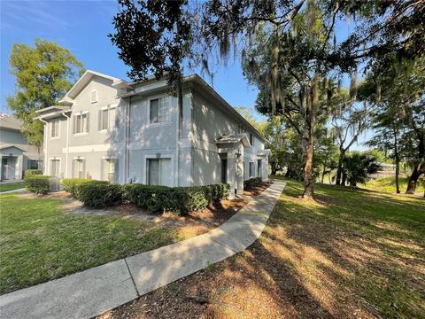 7434 E Bank Dr, Tampa, FL 33617
