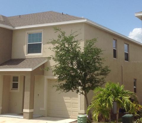714 Barclay Wood Dr, Ruskin, FL 33570