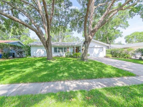 766 Lake Forest Rd, Clearwater, FL 33765