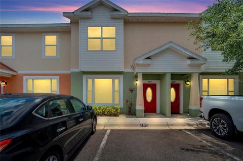 187 Alexander Woods Dr, Plant City, FL 33563