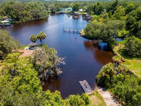 11203 Riverview Dr, Riverview, FL 33578