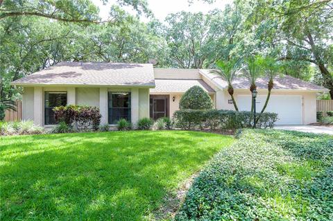 2501 Regal Oaks Ln, Lutz, FL 33559