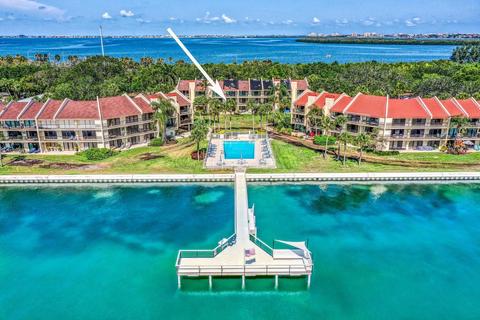 7510 Sunshine Skyway Ln S #108, Saint Petersburg, FL 33711