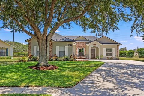 6410 Laurelwood Dr, Zephyrhills, FL 33542
