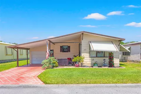 3829 William Hume Dr, Zephyrhills, FL 33541