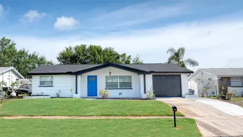 5129 Perennial Dr, Holiday, FL 34690