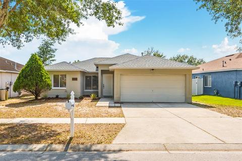 3227 Summer Cruise Dr, Valrico, FL 33594