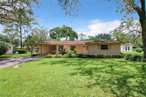 8714 W Lanway Dr, Tampa, FL 33637