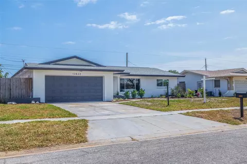 13832 Pinecrest Dr, Largo, FL 33774