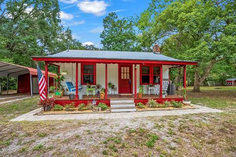 10400 Oak Dr, Hudson, FL 34669