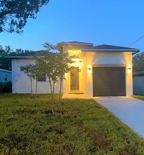 520 E Lime St, Tarpon Springs, FL 34689