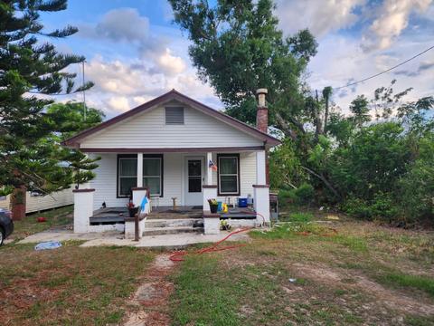 1054 Hiawatha Ave, Lake Wales, FL 33853