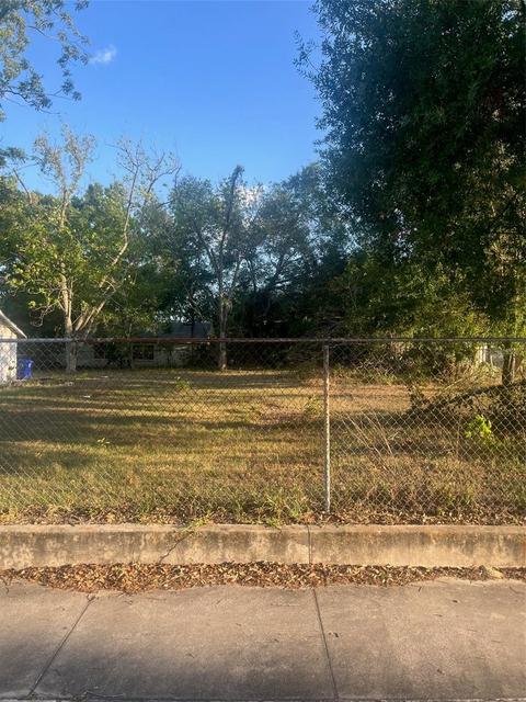 2 Nd St W, Lakeland, FL 33805