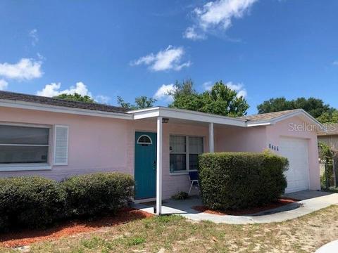 8446 Fox Hollow Dr, Port Richey, FL 34668