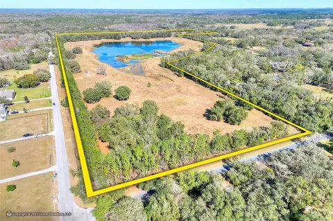 8609 Back Rd, Plant City, FL 33565