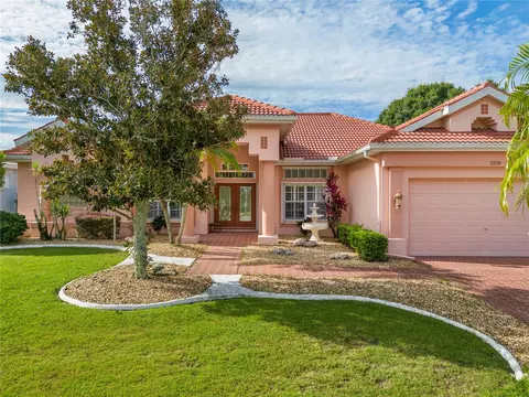 2228 Platinum Dr, Sun City Center, FL 33573