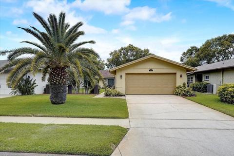 7800 Fairlawn Dr, Hudson, FL 34667