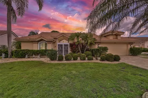 2246 New Bedford Dr, Sun City Center, FL 33573