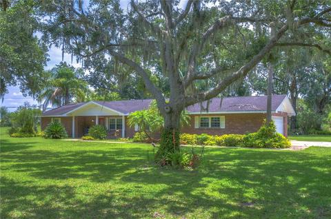 4902 Wallace Rd, Plant City, FL 33567