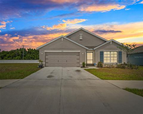 1909 Blue Stream St, Ruskin, FL 33570
