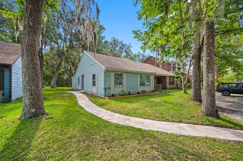 939 Village Dr, Brooksville, FL 34601