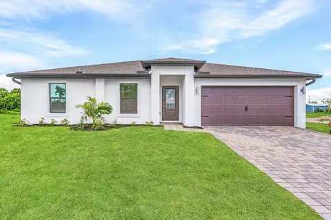 5270 Kempson Ln, Port Charlotte, FL 33981