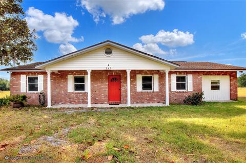 945 Old Welcome Rd, Lithia, FL 33547
