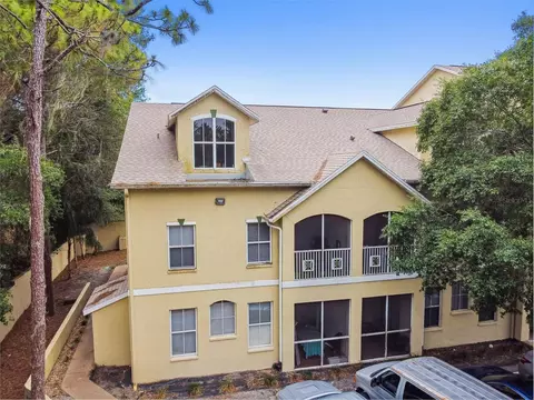 5024 Sunridge Palms Dr #202, Tampa, FL 33617