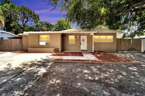 8006 Winston Ln, Tampa, FL 33615