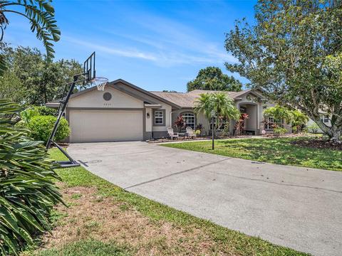 5854 Saddle Ct, Sarasota, FL 34243