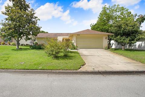 8220 Palma Del Rio Dr, Port Richey, FL 34668