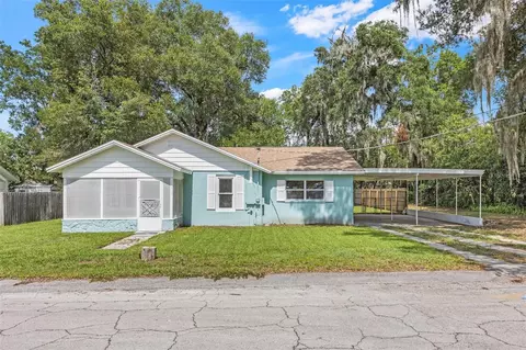 13812 13th St, Dade City, FL 33525