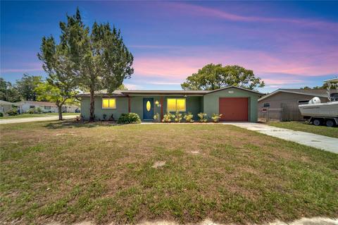 7708 Hollyridge Dr, New Port Richey, FL 34653