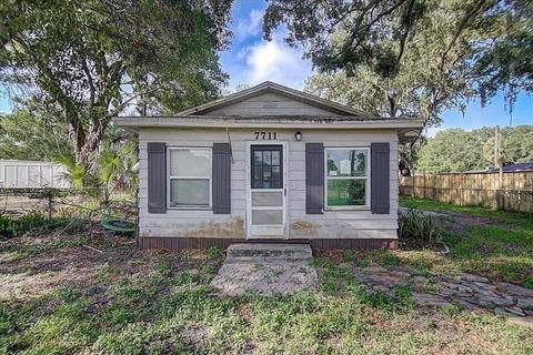 7711 Symmes Rd, Gibsonton, FL 33534