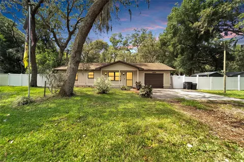 38020 Palm Grove Dr, Zephyrhills, FL 33542