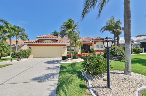 2240 New Bedford Dr, Sun City Center, FL 33573