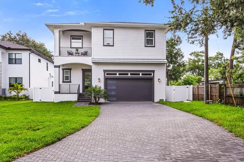3616 E Royal Palm Cir, Tampa, FL 33629